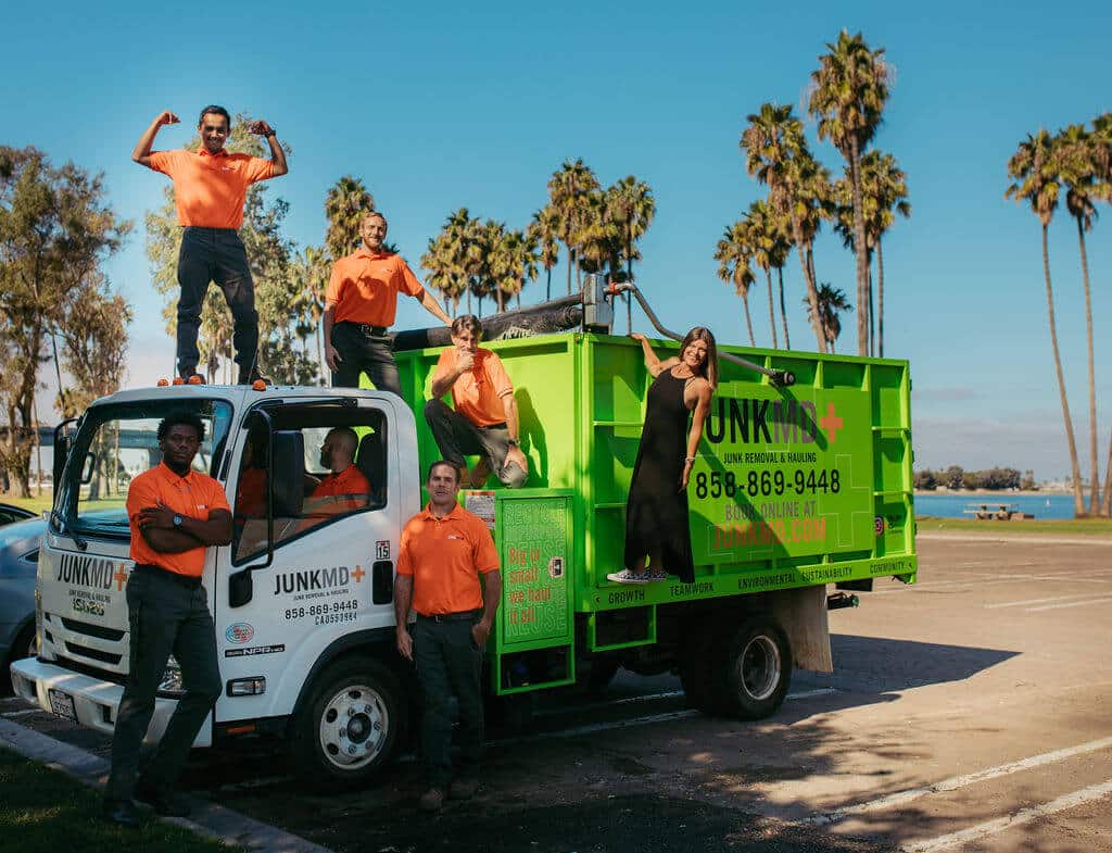 Junk removal experts and their truck, Junk MD