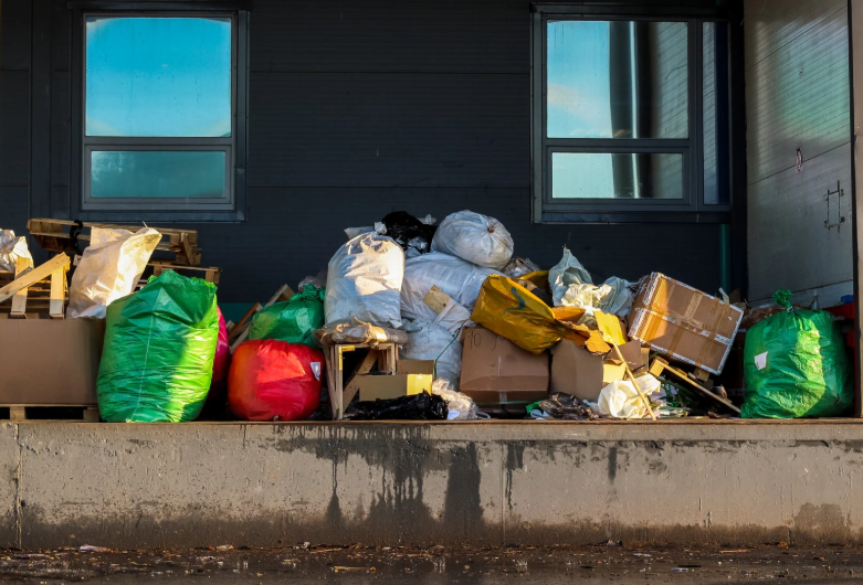 Restaurant Junk Removal